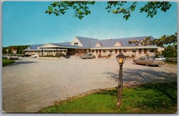 Postcard Welland Ontario Sportsmen’s Motel Old Cars Milton & Thelma Faris