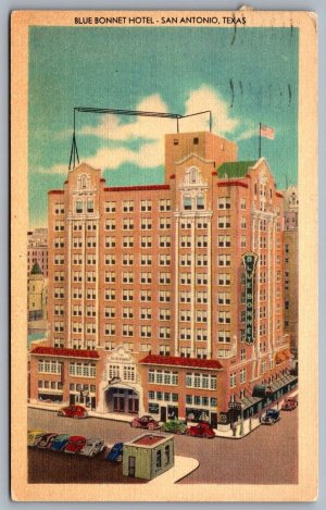 Postcard San Antonio TX c1939 Blue Bonnet Hotel Old Cars Defunct Linen