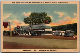 Postcard Southfields New York Red Apple Rest Route 17 Restaurant and Bus Stop B