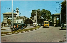 Postcard Singapore Anderson Bridge Old Cars Bus Sinalco Drink Advert on Car