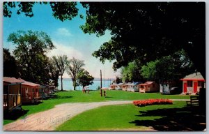 Postcard Barrie Ontario c1962 Lakeside Motor Court Hwy 11 Simcoe County