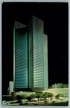 Postcard Montreal PQ c1960s La Place Ville Marie Cruciform Building Webb & Knapp