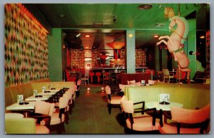 Postcard New Orleans LA c1950s New Hotel Monteleone Revolving Bar Interior View