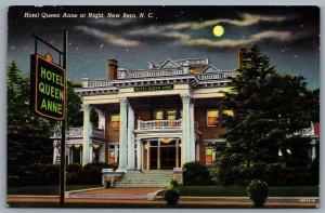 Postcard New Bern NC c1941 Queen Anne Hotel at Night Defunct Linen
