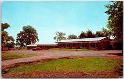 Postcard Kingston Ontario Walnut Grove Motel Highway 2 Helen & Merv. Aylesworth