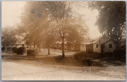 Postcard RPPC c1930s Richland Center Wisconsin Riverside Cabin Camp