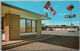 Postcard Brooks Alberta The Star Motor Inn County of Newell
