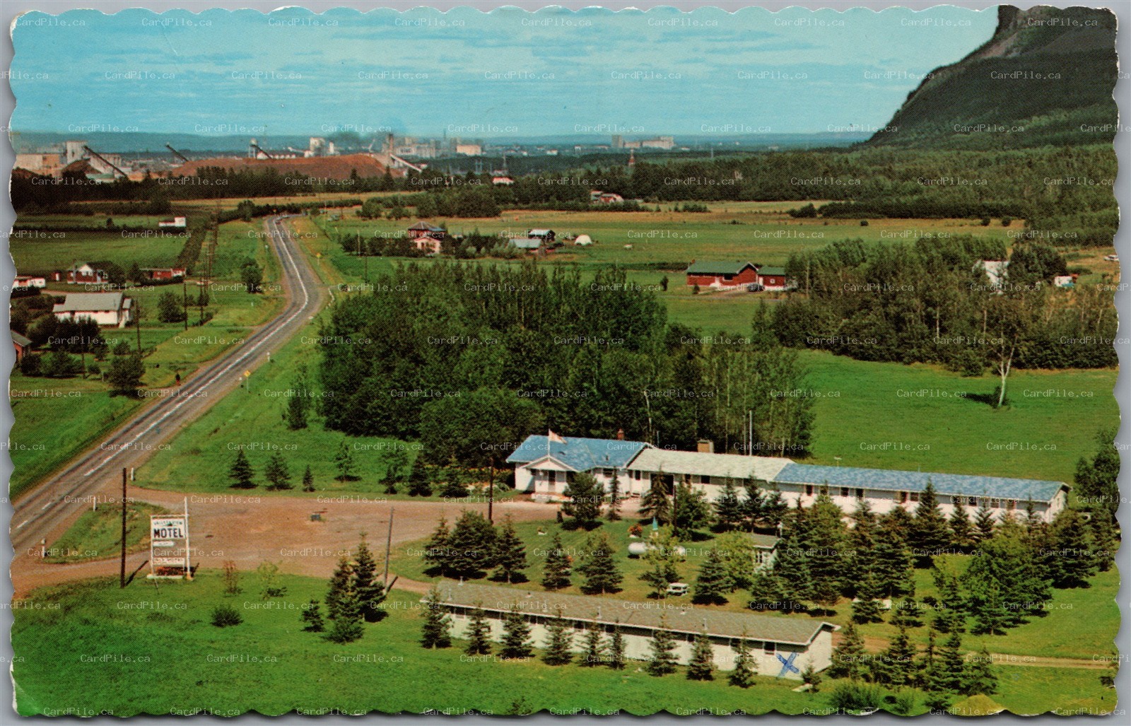 Postcard Fort William Ontario c1972 Valley View Motel Lakehead Hwy 61