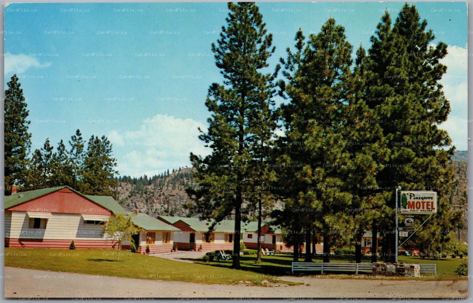 Postcard Grand Forks British Columbia Pinegrove Motel Em and Maurice Halowaty