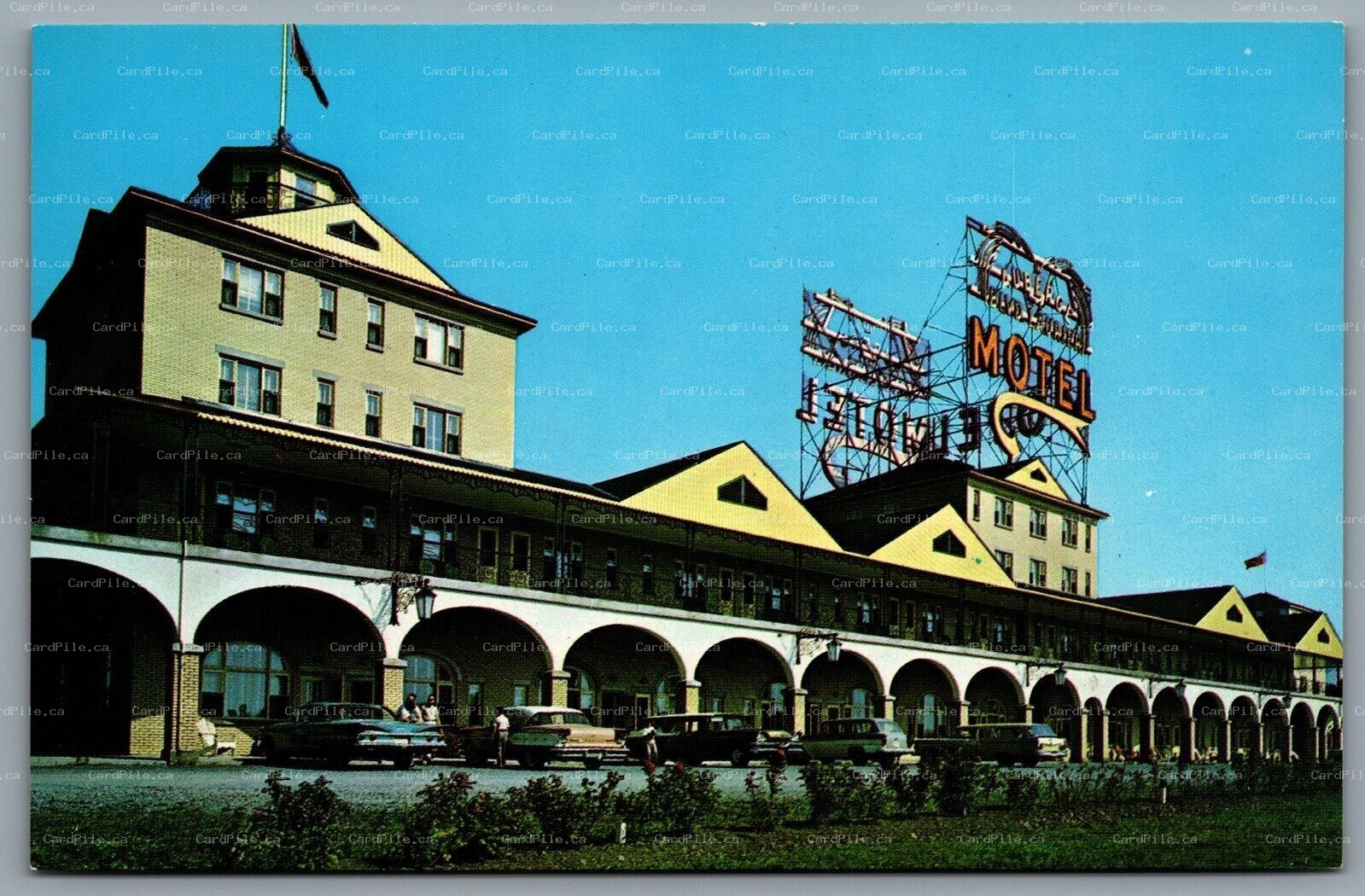 Postcard Quebec Bridge PQ c1960s Motel Auberge Du Blvd. Laurier Inc. Old Cars