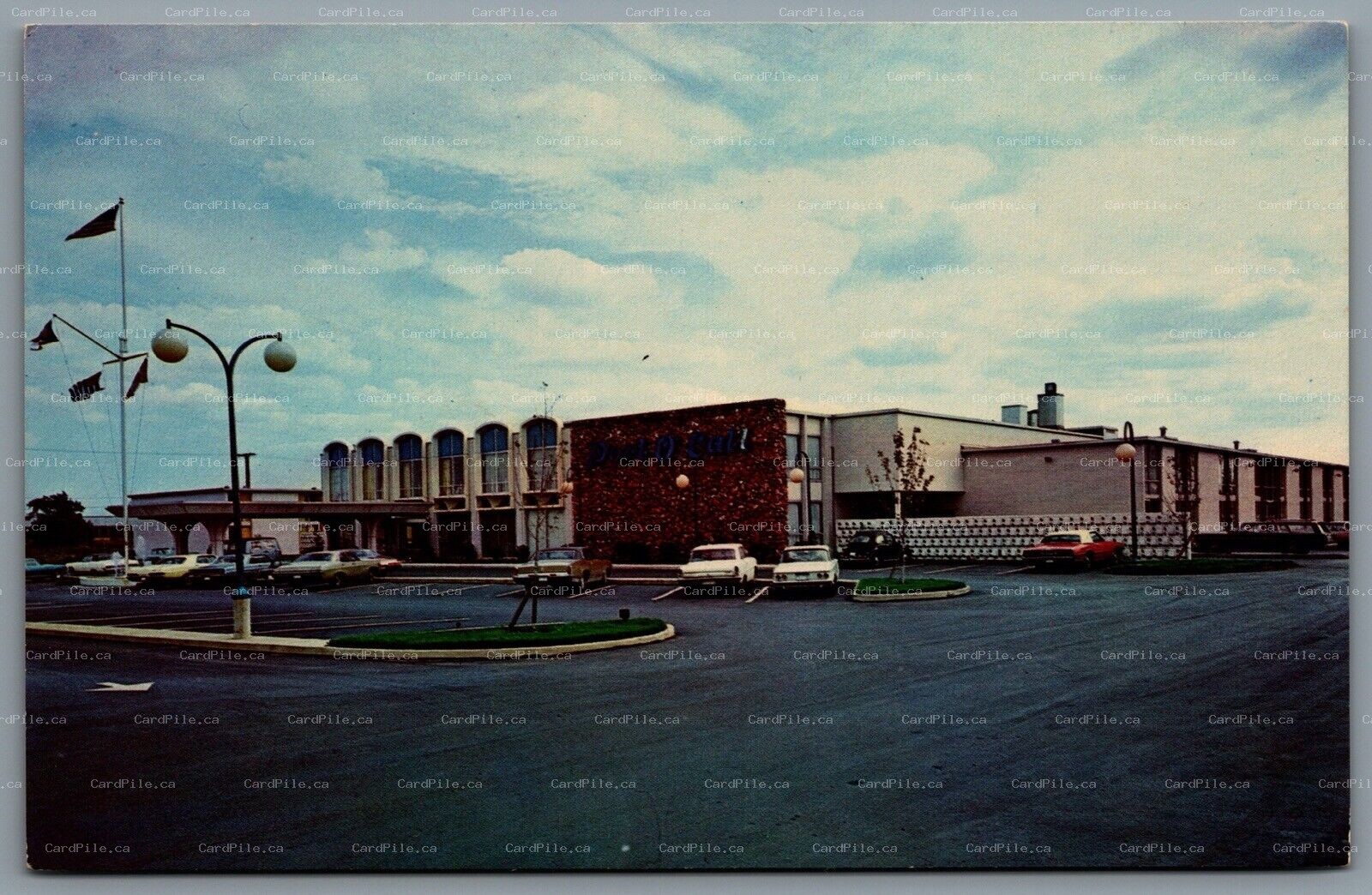 Postcard Cleveland OH c1960s Port O Call Motor Inn Defunct Airport Plaza Hotel
