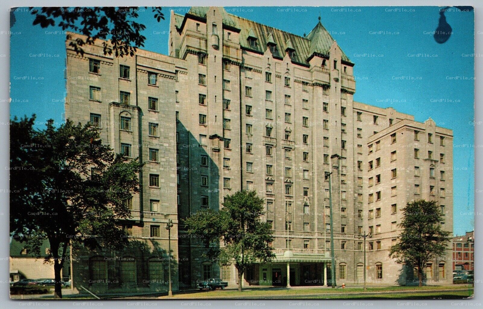 Postcard Ottawa Ontario c1960s The Lord Elgin Hotel View From Street Old Car