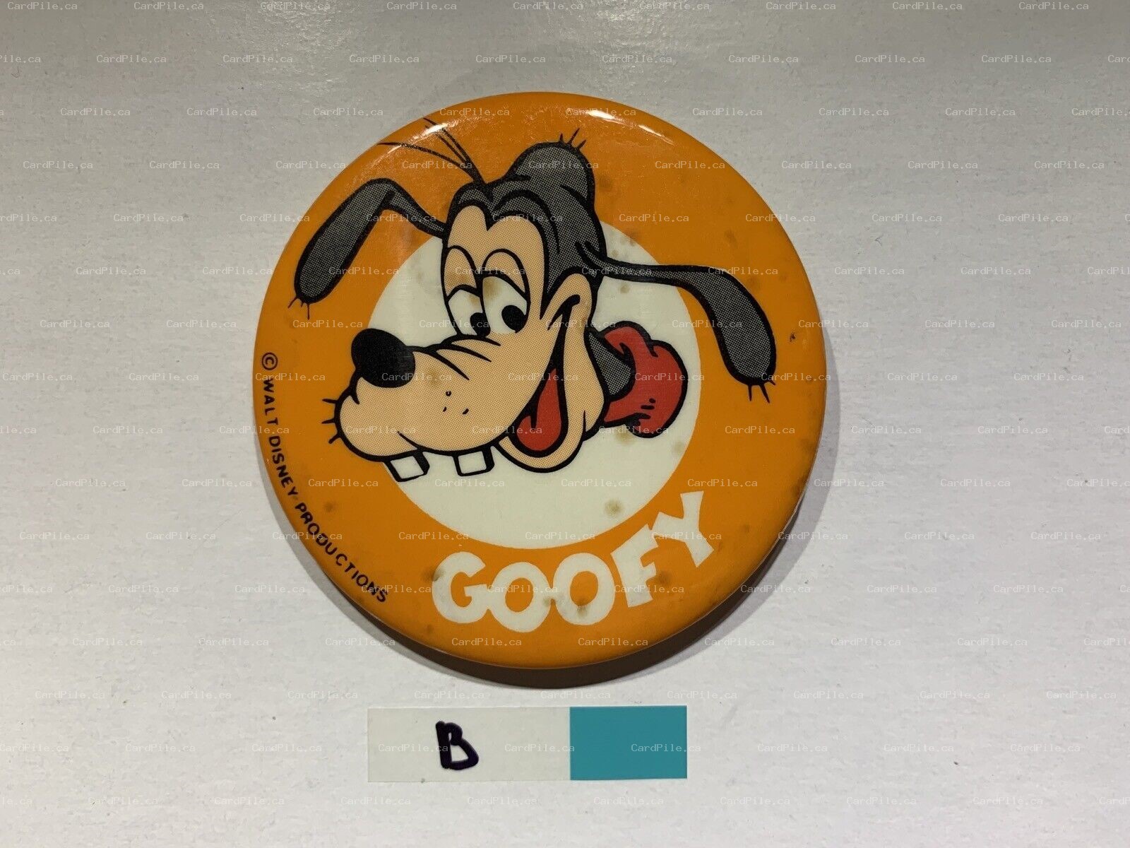 VINTAGE 1980’s Goofy Walt Disney Productions Pinback Button B