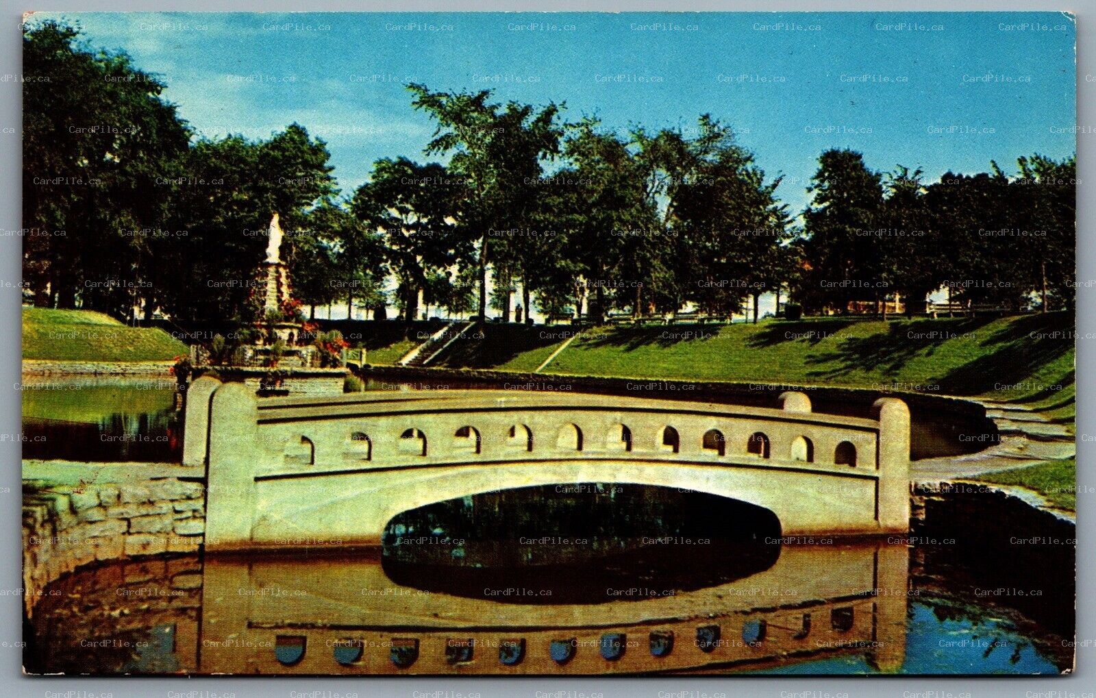 Postcard Trois-Rivières PQ c1960s Lac Sainte Marie Sanctuaire Notre-Dame Du Cap