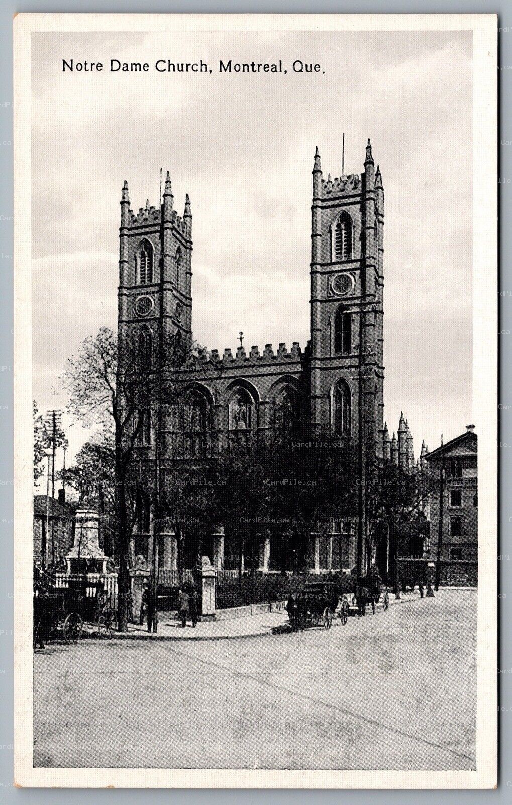 Postcard Montreal Quebec c1920s Notre Dame Church Horse Carriages