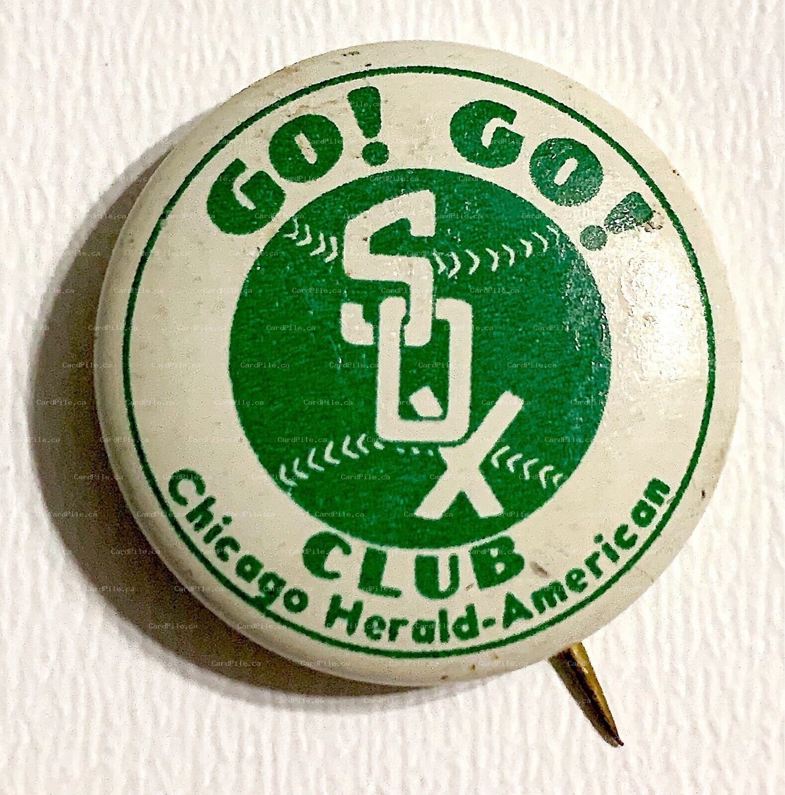 VINTAGE 1930s Chicgo White Sox Go-Go White Sox Herald American Newspaper Pinback
