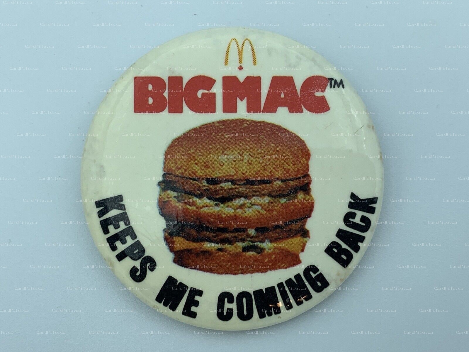 VINTAGE 1970s? McDonalds Big Mac Keeps Me Coming Back - Pinback Button