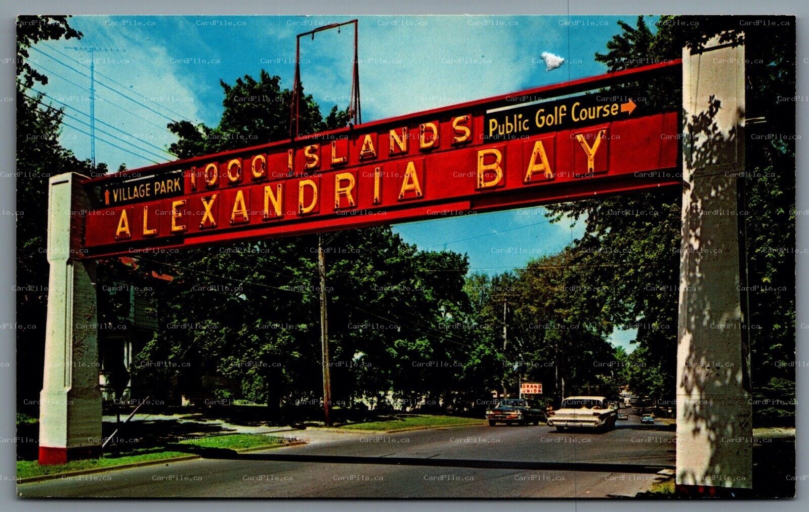 Postcard 1000 Islands NY c1966 Alexandria Bay Sign Old Cars 