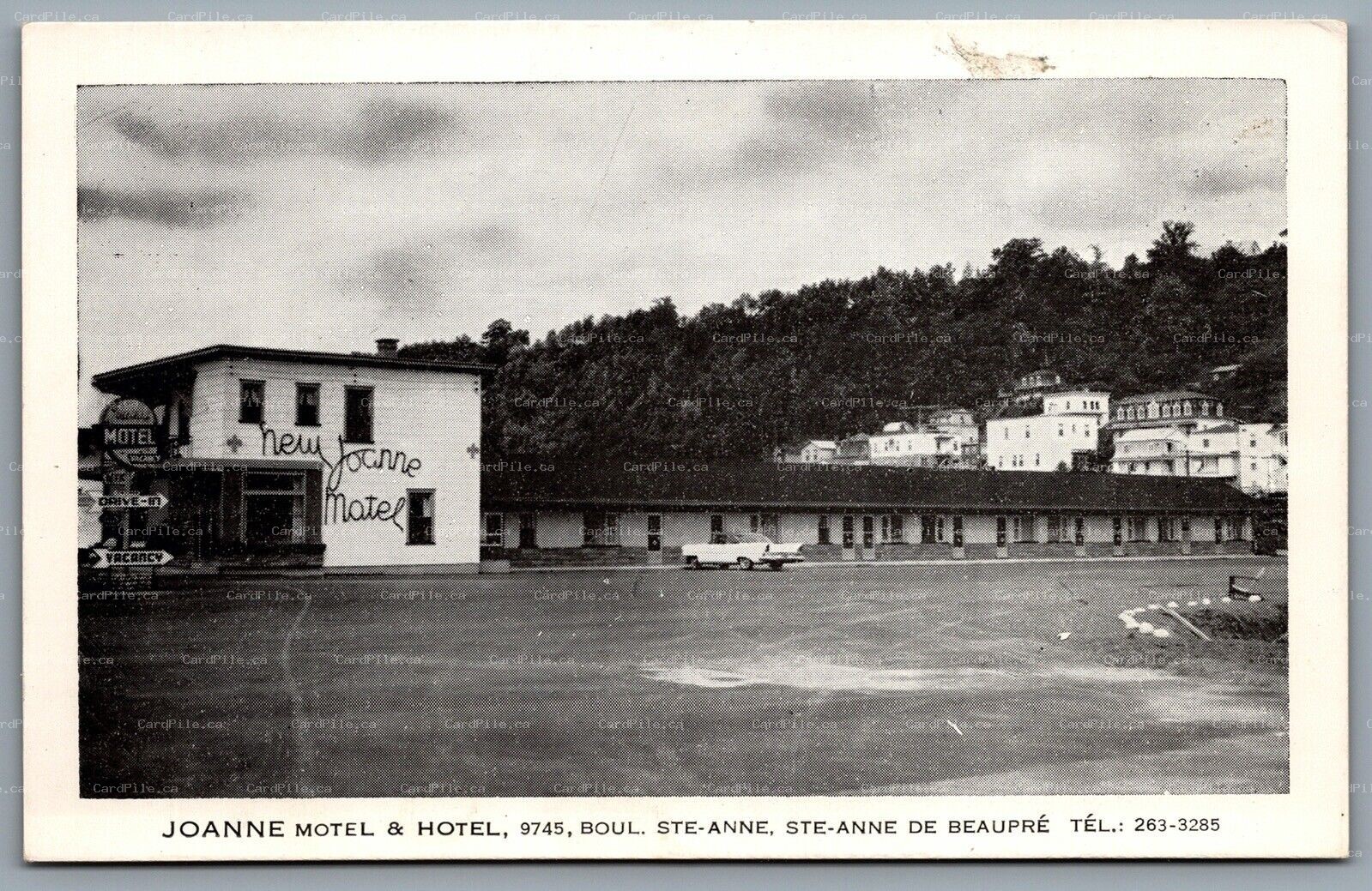 Postcard Sainte-Anne-de-Beaupré Quebec c1950s Joanne Motel & Hotel Advertisement