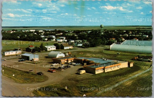 Postcard Eston Saskatchewan c1960s Prairie Palace Motel Aerial View