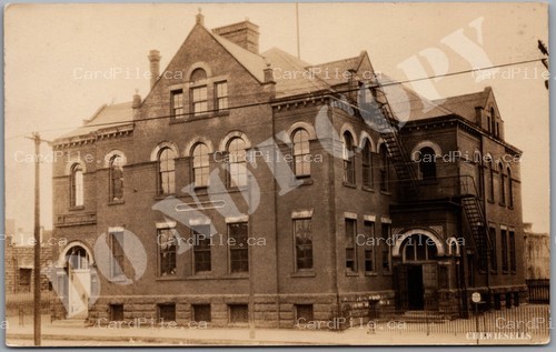 Postcard Cleveland Ohio Zion School and Chapel E 28th Street