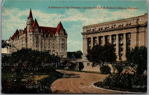 Postcard Ottawa Ontario c1910s Chateau Laurier & G.T.R. Station Railway Hotel