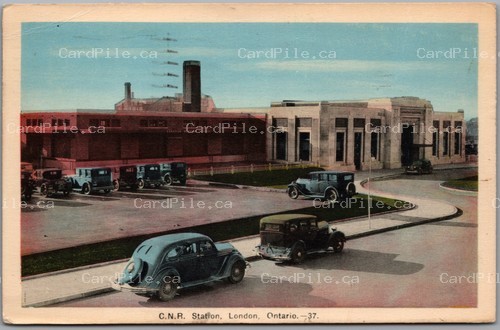 Postcard London Ontario 1940 CNR Station Old Cars Middlesex County to Glendale