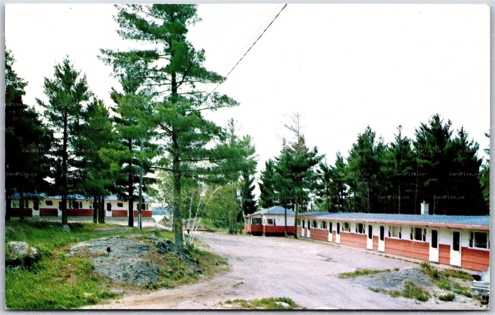 Postcard Kenora Ontario Dugay Park Motel & Cottages Lake of the Woods