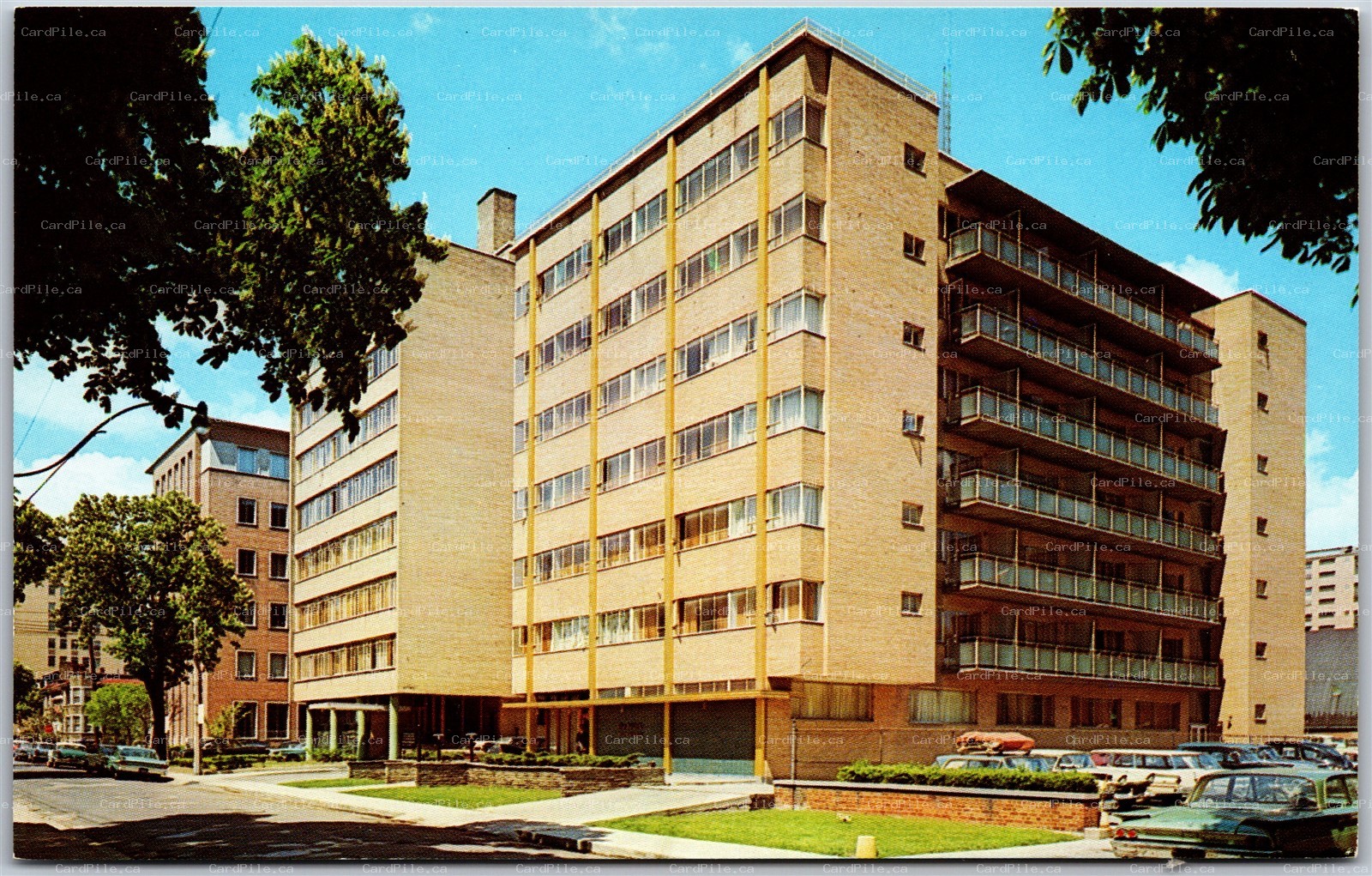 Postcard Toronto Ontario c1960s Waldorf Astoria Apartment Hotel on Charles St. E