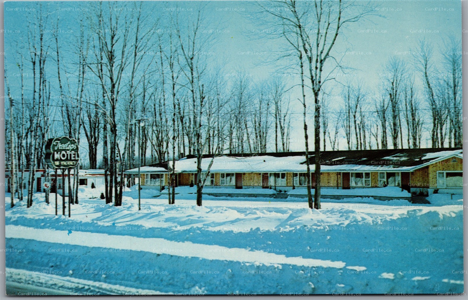 Postcard Cornwall Ontario Treetops Motel & Restaurant Hwy 2 Mac and Marg Hendry