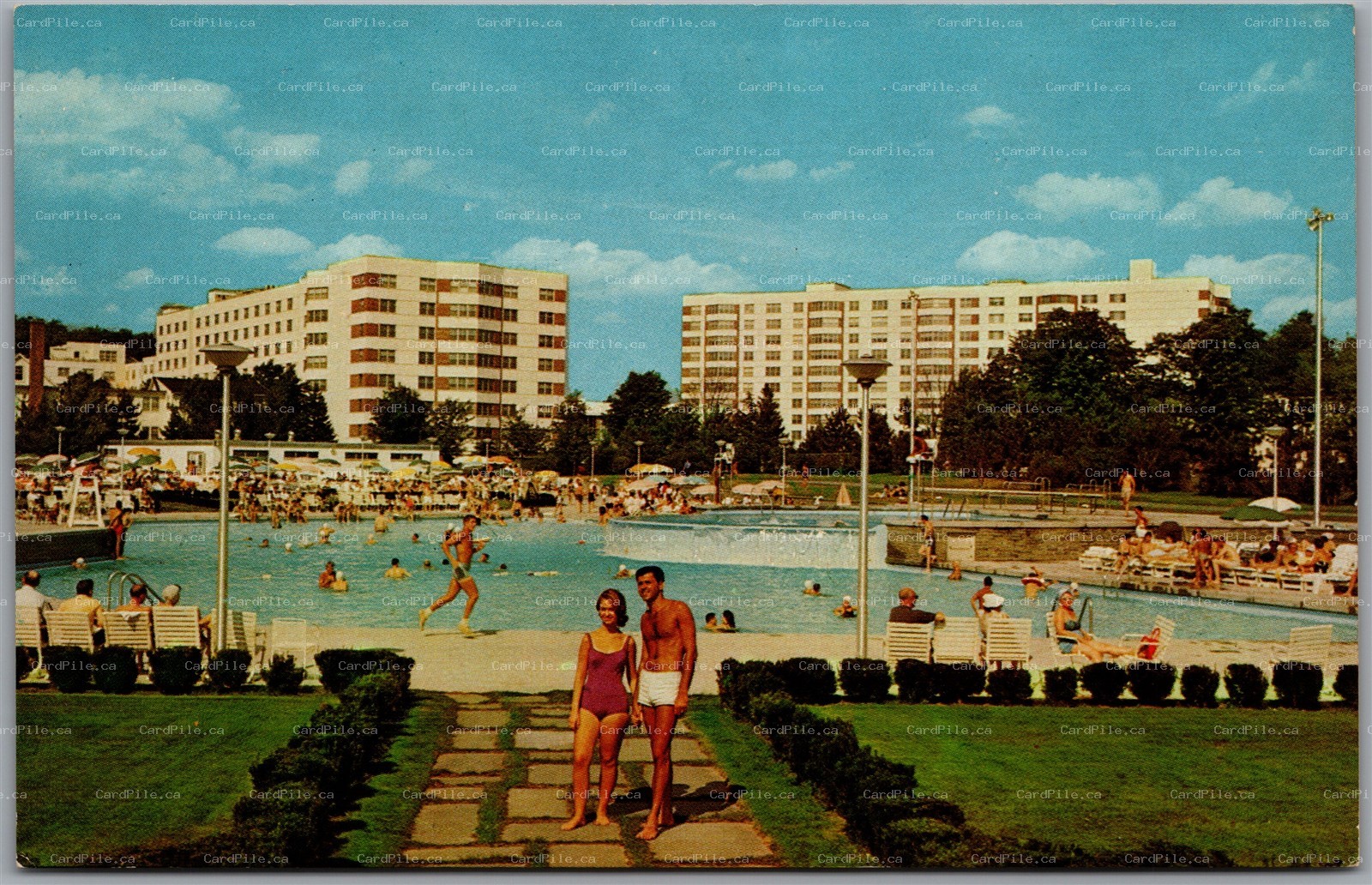 Postcard Kiamesha Lake New York Concord Hotel Outdoor Pool View Bathers