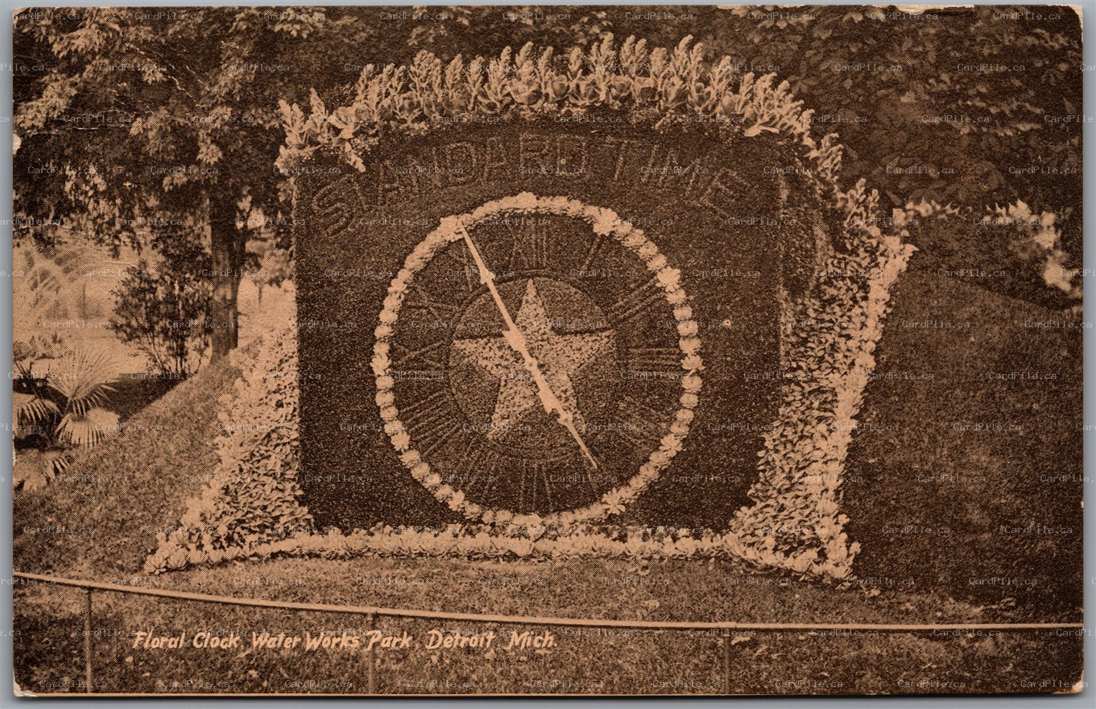 Postcard Detroit Michigan Floral Clock Water Works Park Cleveland Circuit RPO